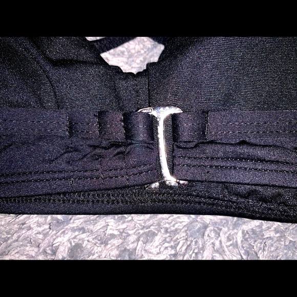 Criss-cross bikini top (black) - Picture 5 of 6